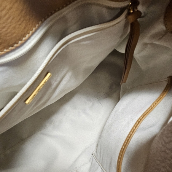 Jane Bolinger 15"x17"x5" Tan Leather Shoulder Bag Purse Gold Hardware Very Clean - Picture 11 of 16